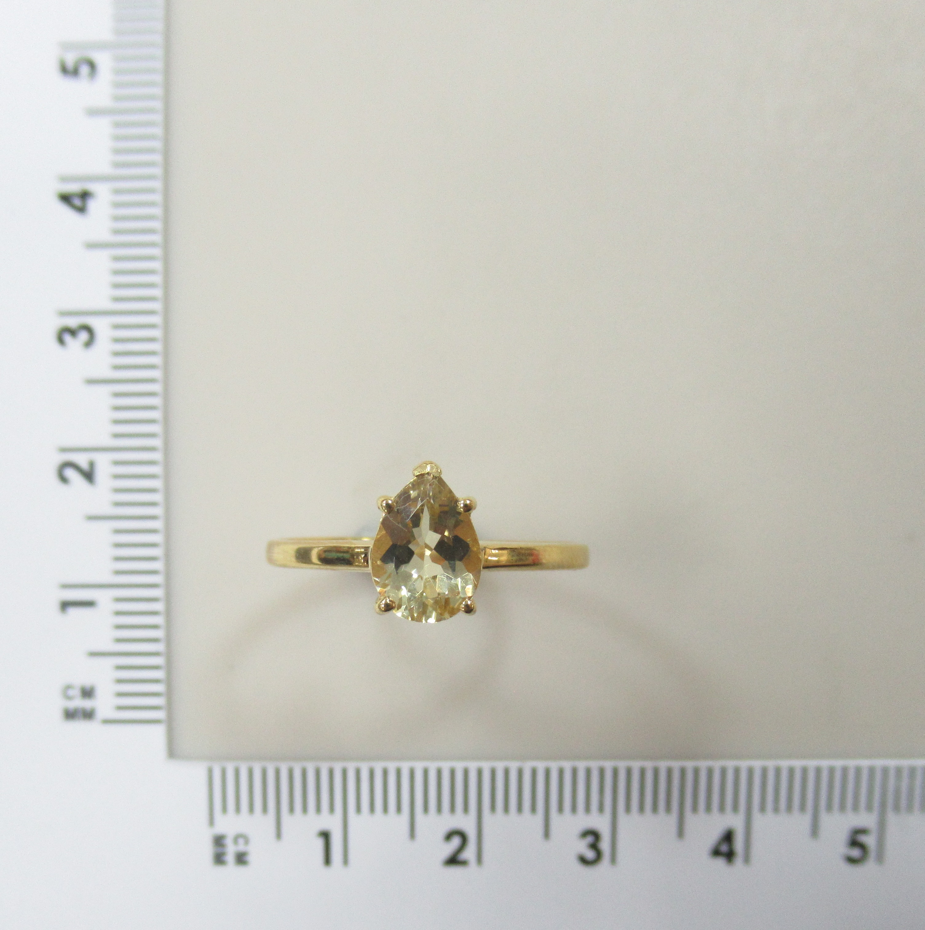 Серебряное кольцо с гелиодором